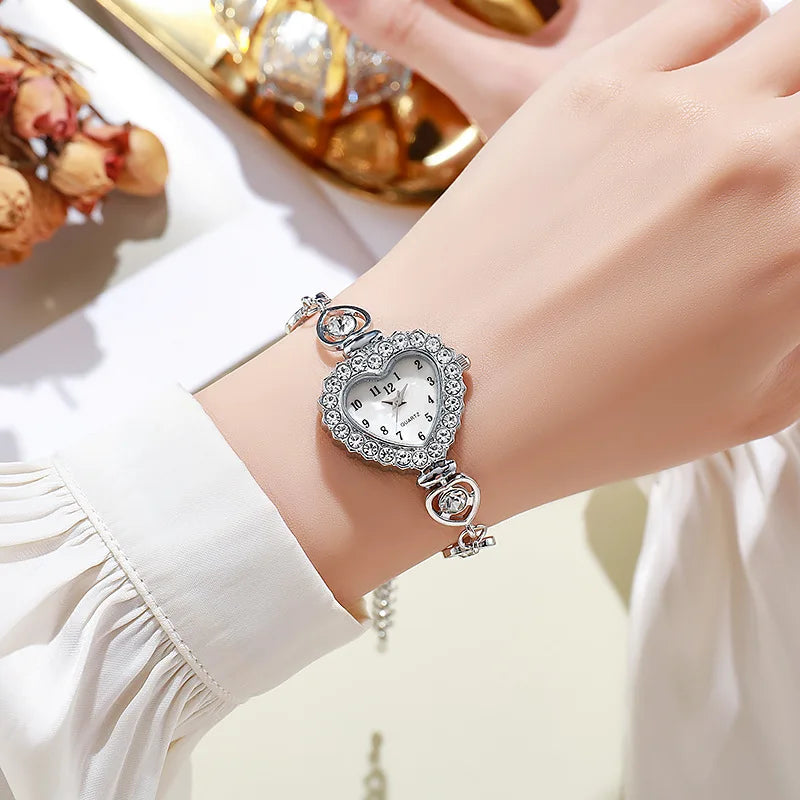 Women's Watches Fashion Heart-shaped Dial Bracelet Ladies Quartz Wrist Watch Clock